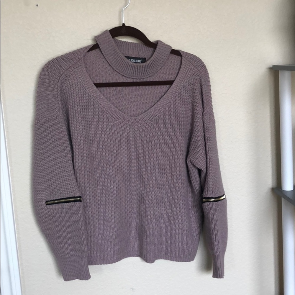 Choker sweater, lavender color